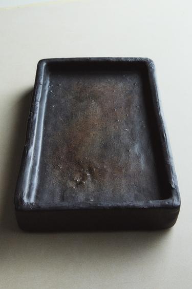 PLATEAU RECTANGULAIRE CÉRAMIQUE - Noir / Marron de Zara - Image 5