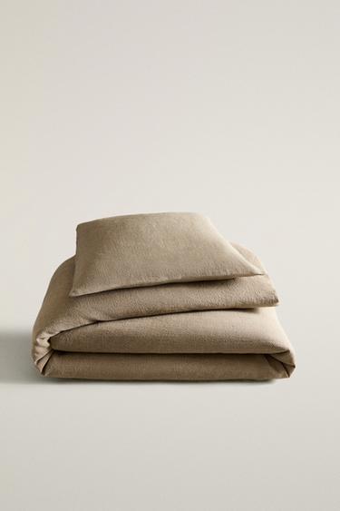 PLAIN WASHED LINEN BEDSPREAD - Light beige by Zara