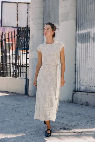 VESTIDO JACQUARD CINTURÓN - Crudo / Beige de Zara