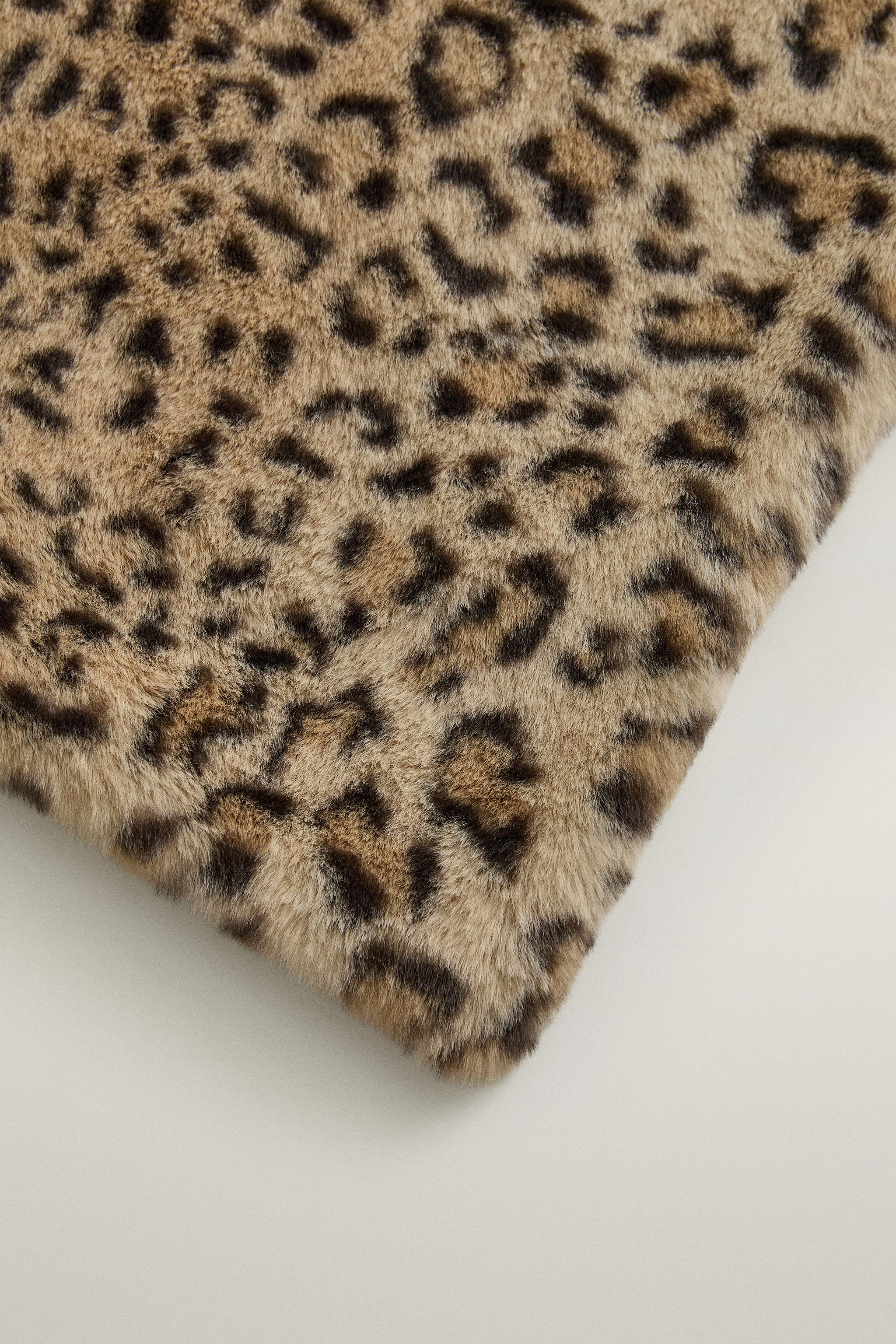 LEOPARD FUR BLANKET
