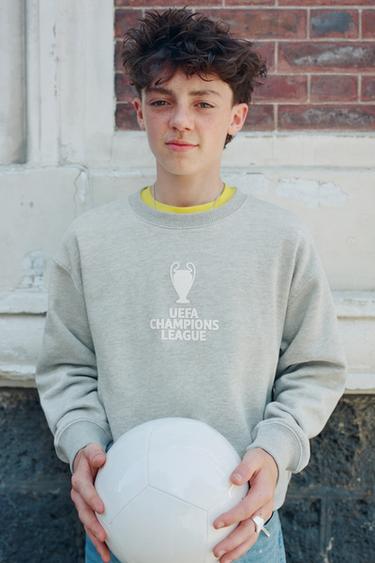 ΦΟΥΤΕΡ ΜΕ ΑΝΑΓΛΥΦΗ ΣΤΑΜΠΑ UEFA CHAMPIONS LEAGUE ® - Γκρι σταχτί του Zara