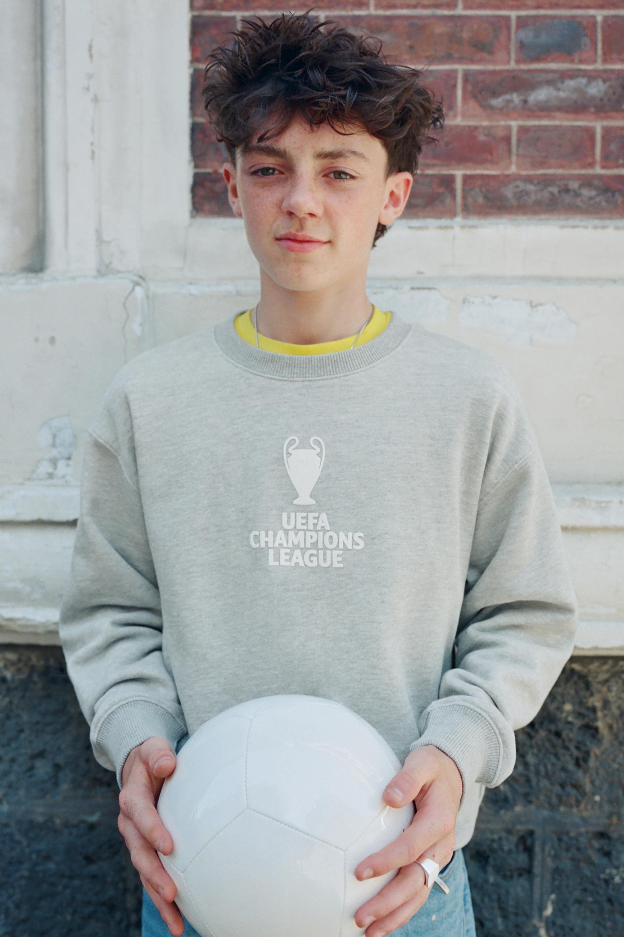 SWEAT À IMPRIMÉ UEFA CHAMPIONS LEAGUE ®