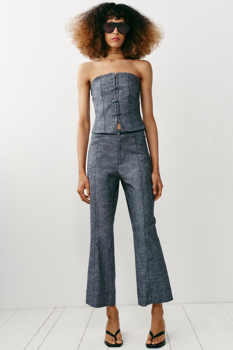 Pantalon acampanado con lino