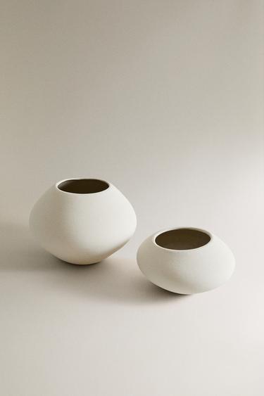 OVAL CERAMIC VASE - Ecru by Zara