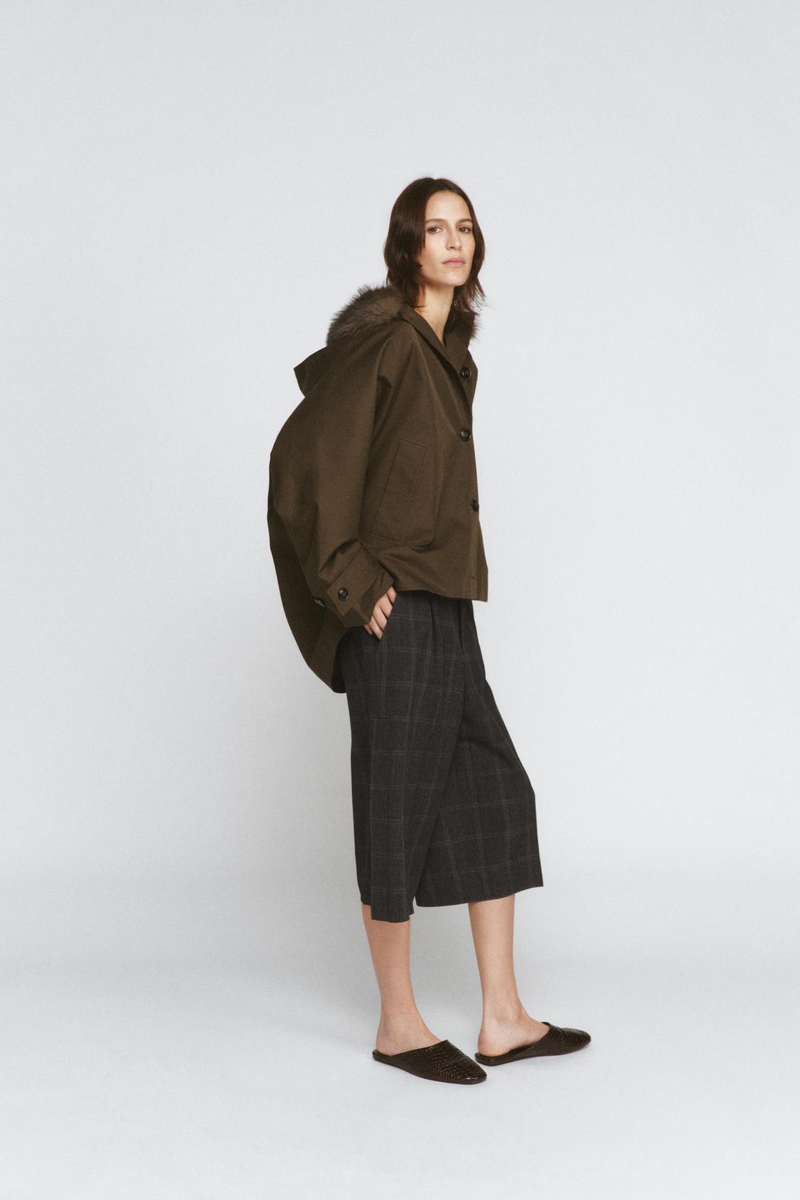 Zara SHORT TRENCH COAT WITH FAUX FUR COLLAR ZW COLLECTION