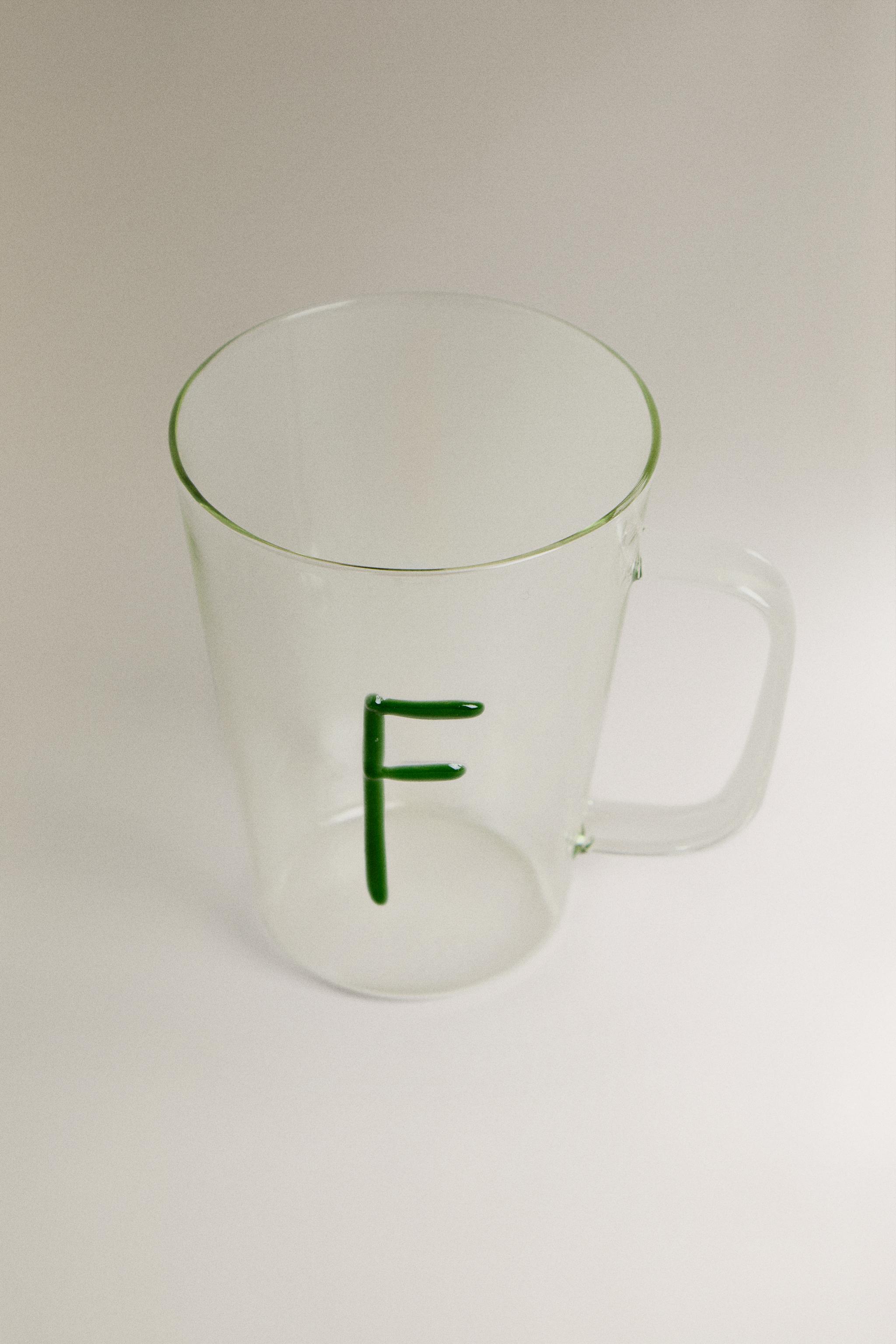 BOROSILICATE MUG WITH INITIAL F — Greenish