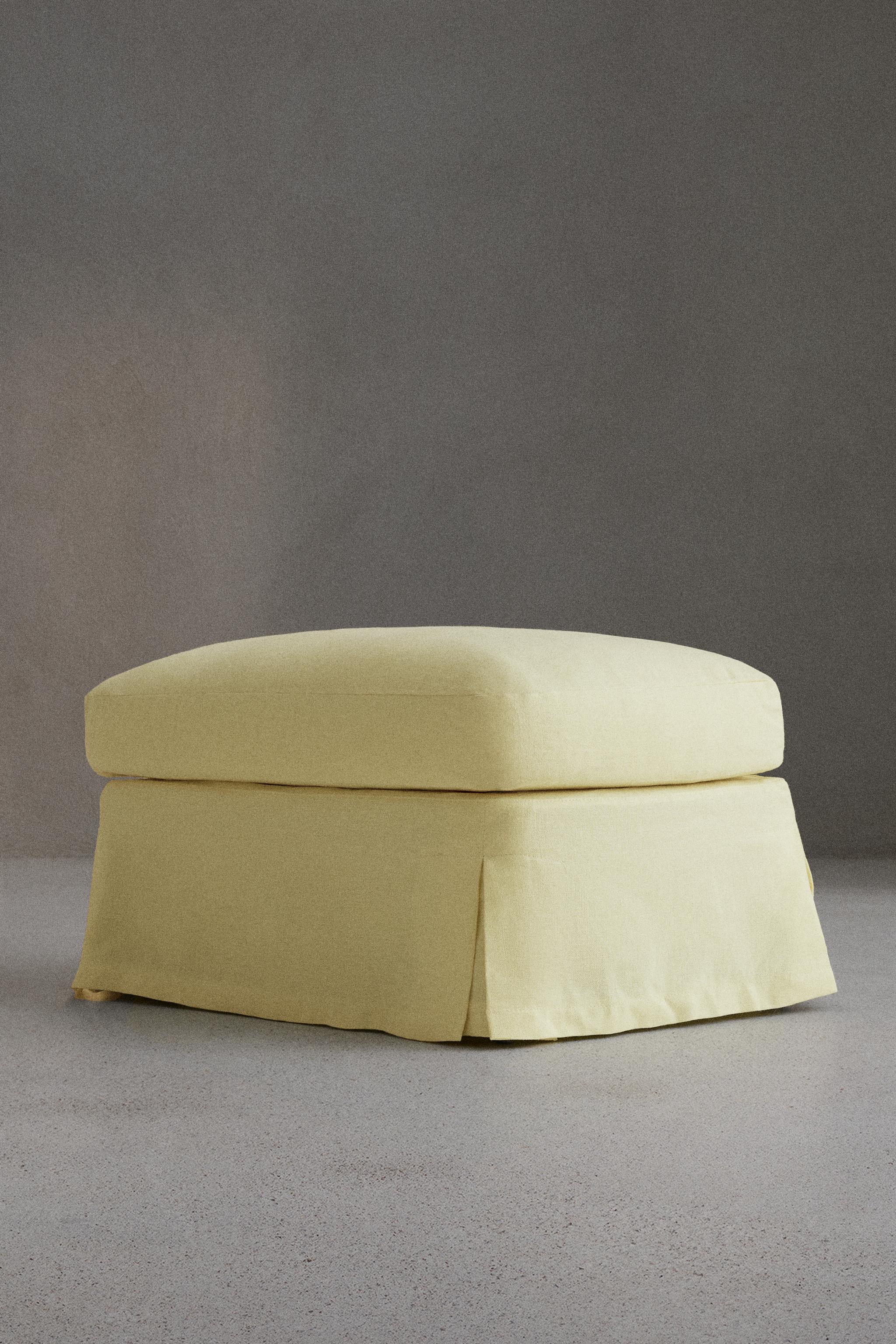 FOOTSTOOL 01 — Light yellow