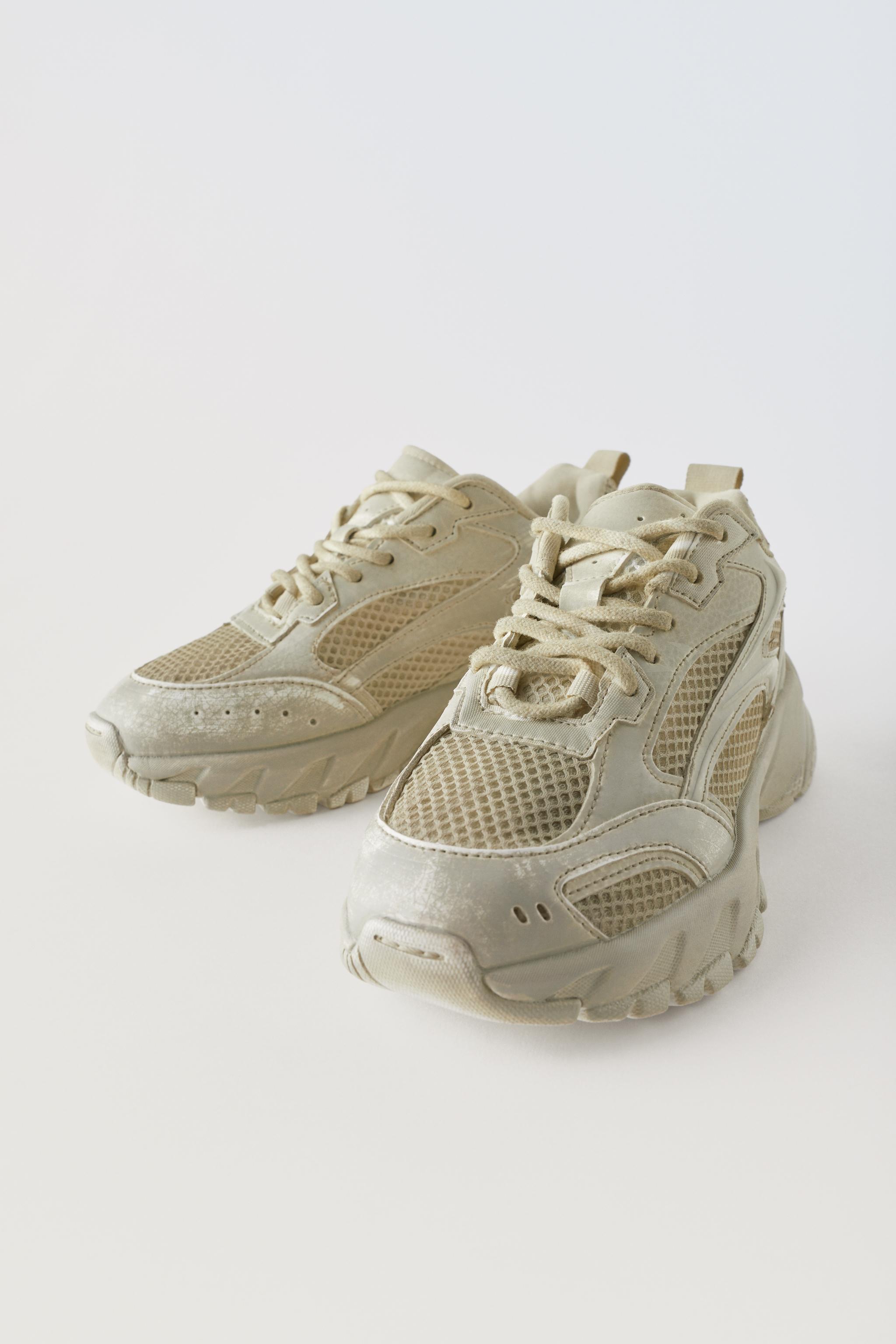 Chunky store sneakers beige