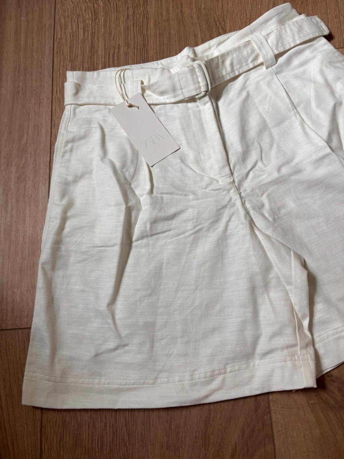 BERMUDA SHORTS WITH BELT - Image 2