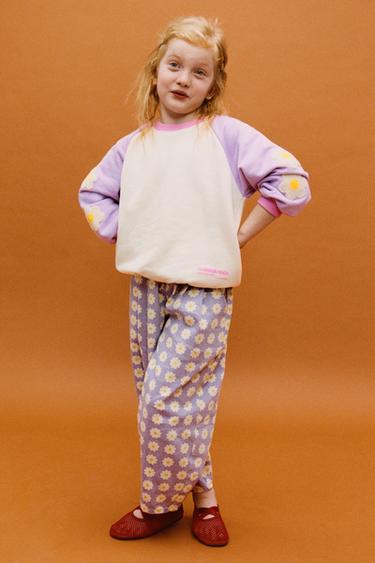 SWEATSHIRT WITH CONTRAST FLORAL SLEEVES - Ecru by Zara