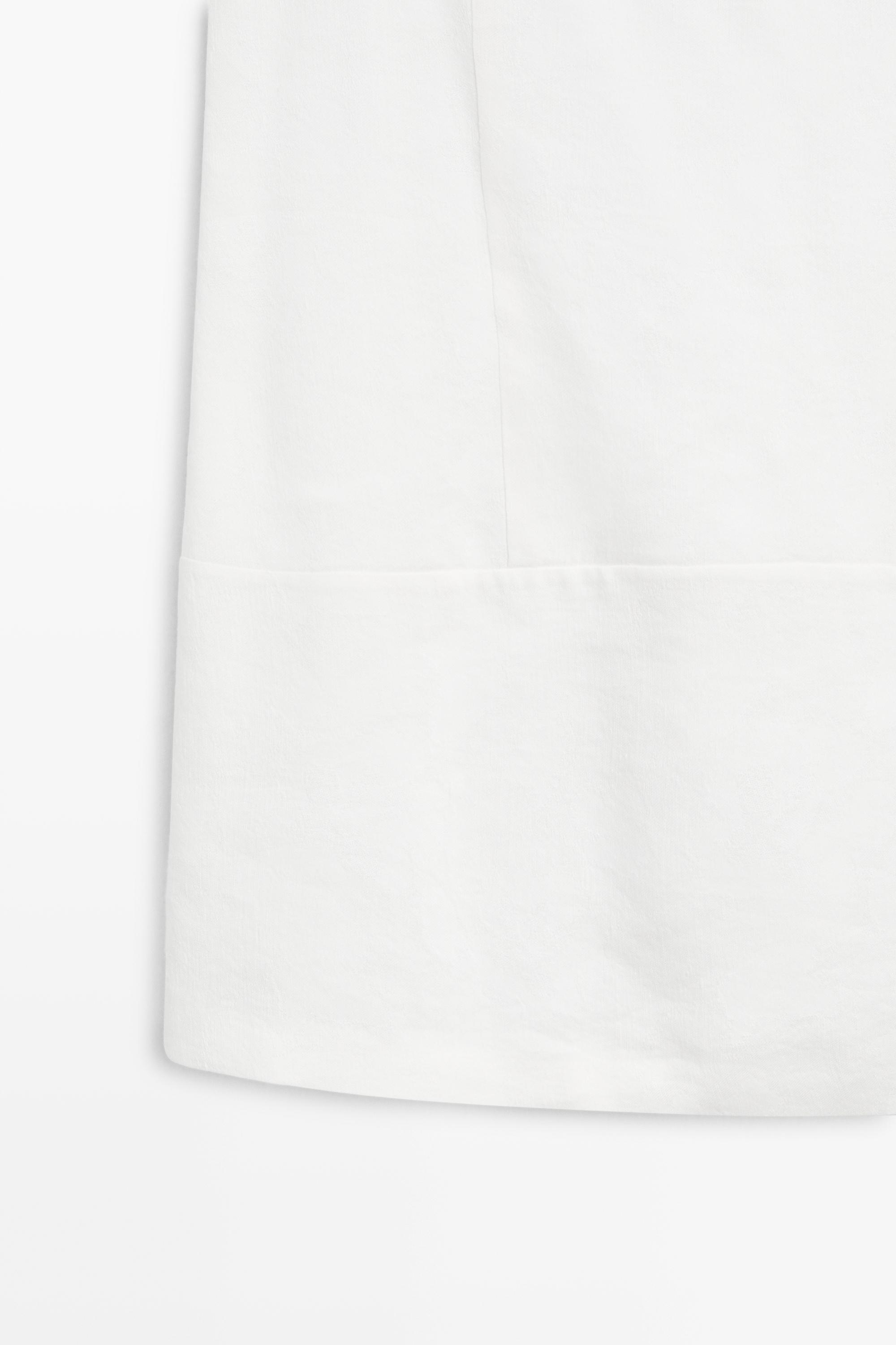 Flowing linen short dress