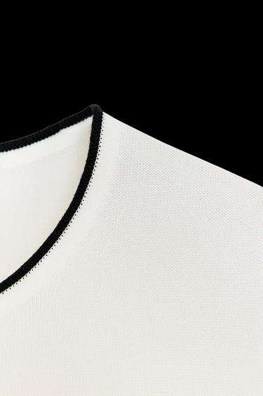 TOP PUNTO VIVOS - Blanco / Marino de Zara
