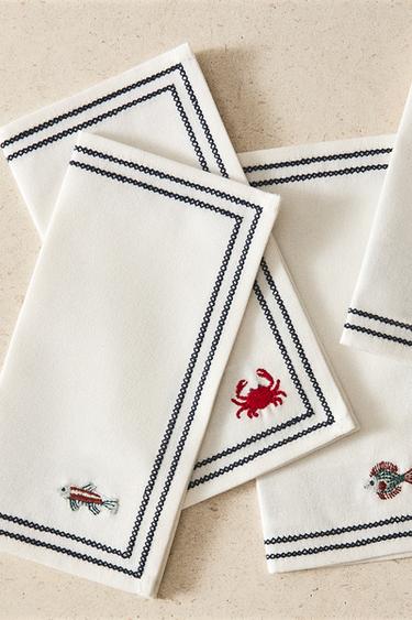 PAKKE MED SERVIETTER MED HAVBRODERI (PAKKE MED 4) - hvid/rød fra Zara