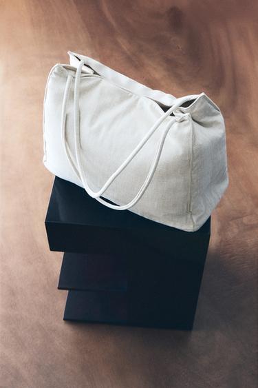 FABRIC TOTE BAG - أبيض صدفي الخاص بـ Zara