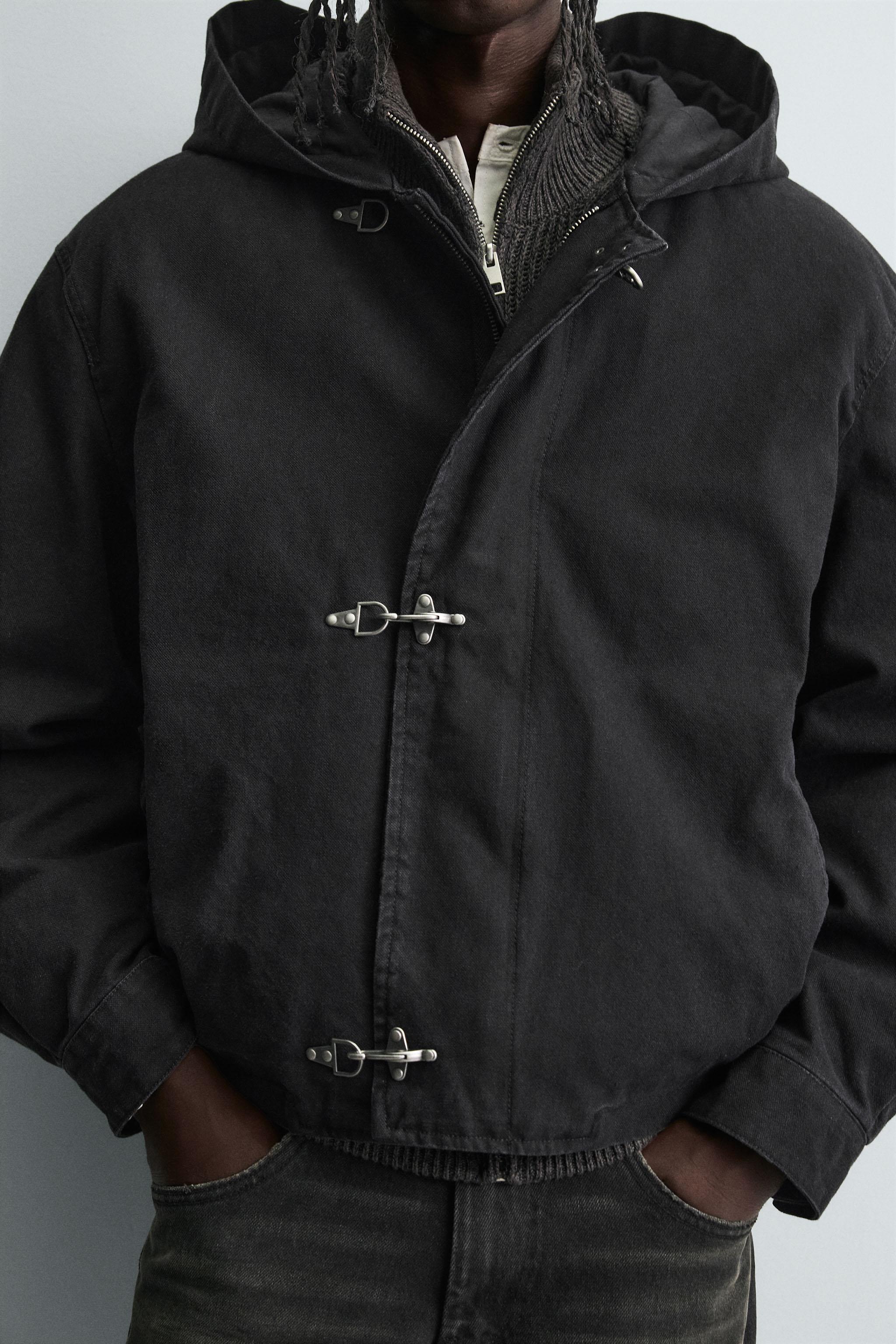 HOODED FIREMAN CLASP JACKET