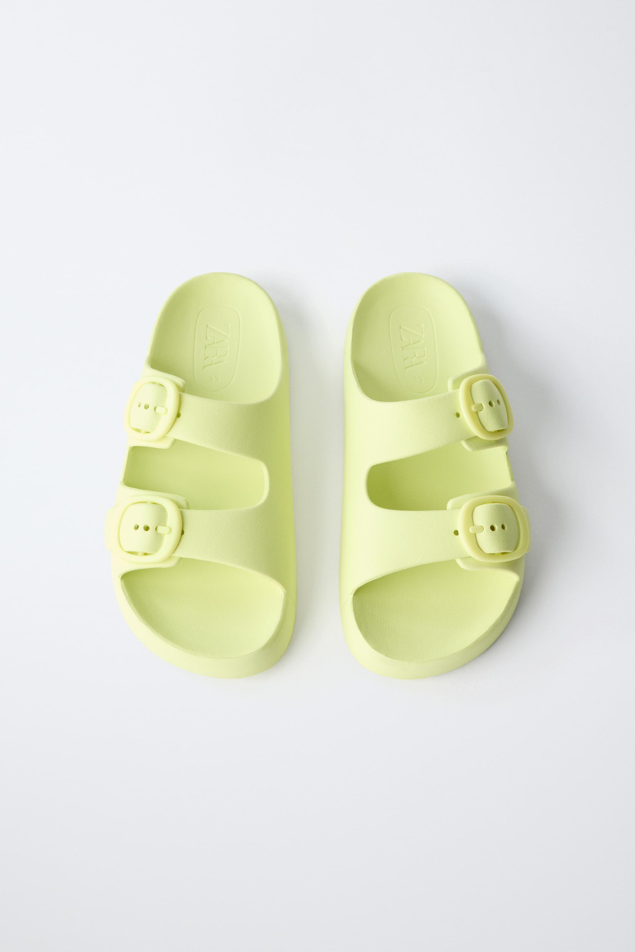 Детские сандалии Zara RUBBERIZED BUCKLED SANDALS — фото 4