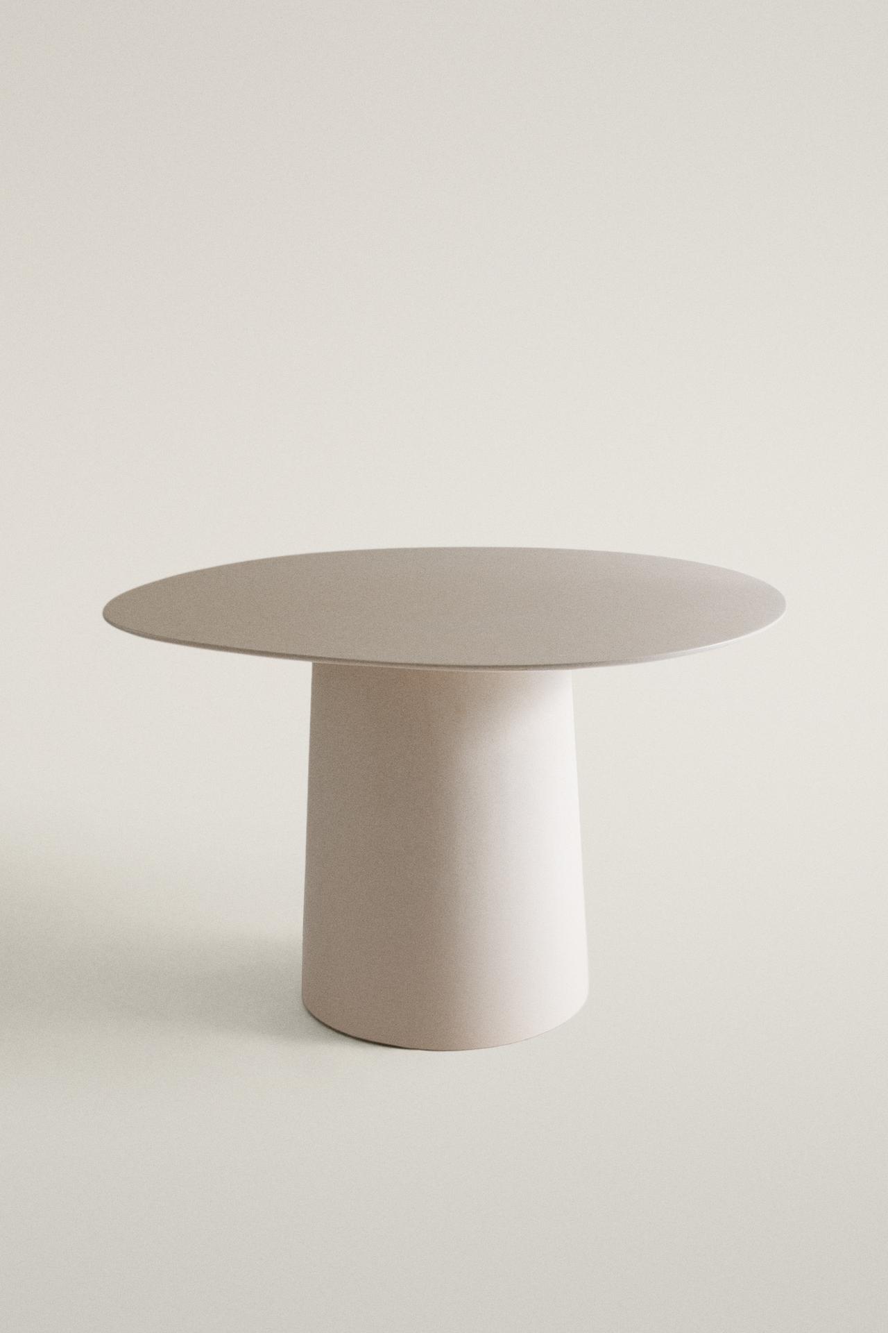 ROUND CEMENT OUTDOOR TABLE — Oyster-white
