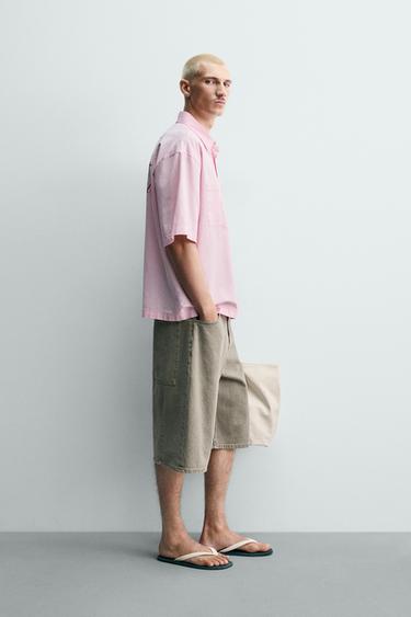 CHEMISE COUPE BOXY À INSCRIPTIONS IMPRIMÉES - Rose de Zara - Image 3