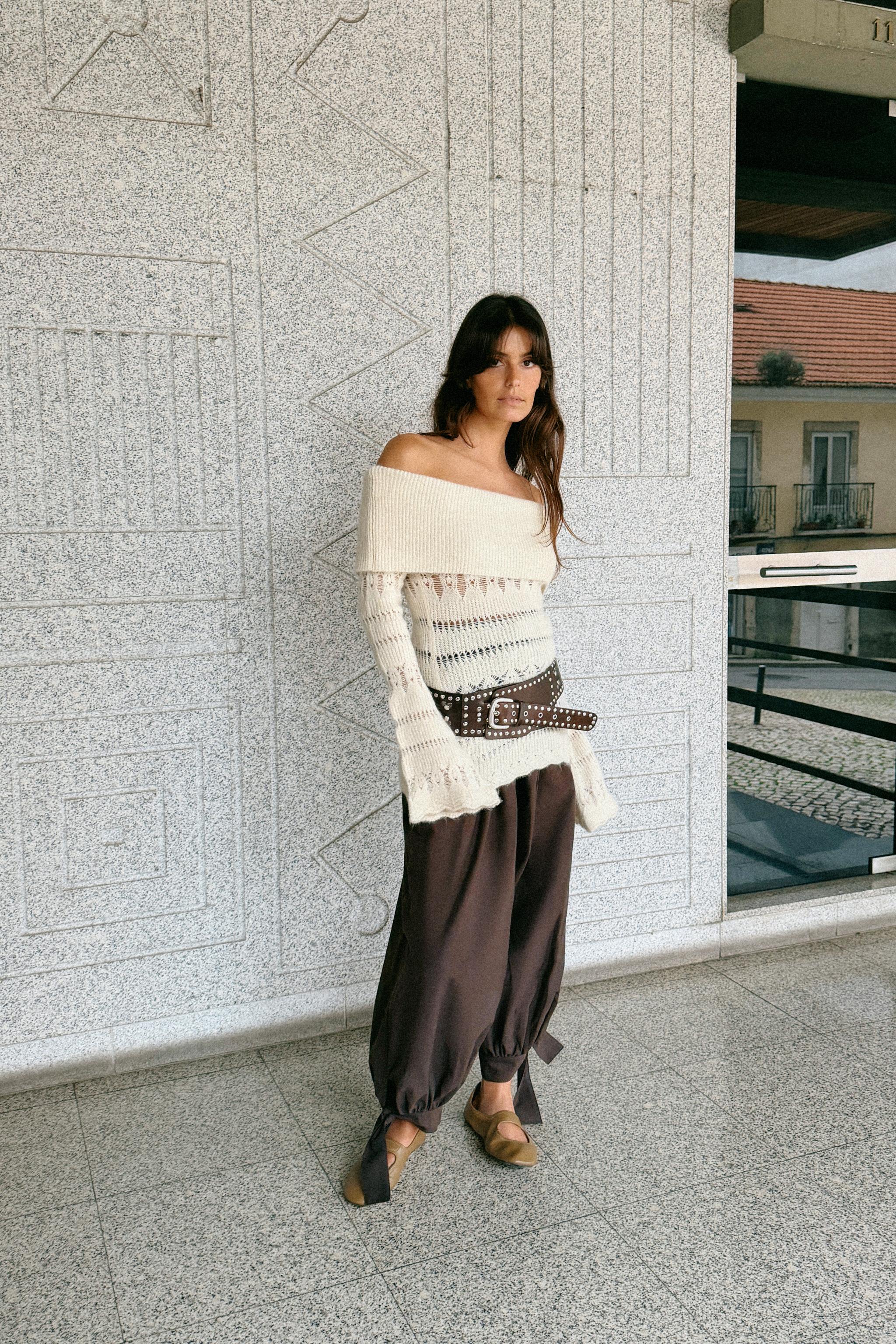 透かし編みオフショルダーセーター - エクリュ | ZARA Japan / 日本