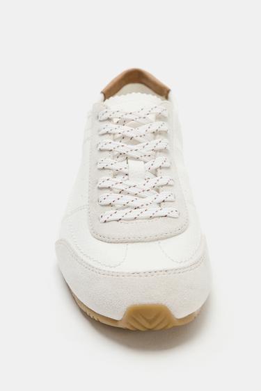 BASKETS DERBYS AVEC DÉTAIL AU TALON - Blanc de Zara - Image 2