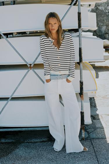 GILET EN MAILLE À RAYURES - rayures de Zara