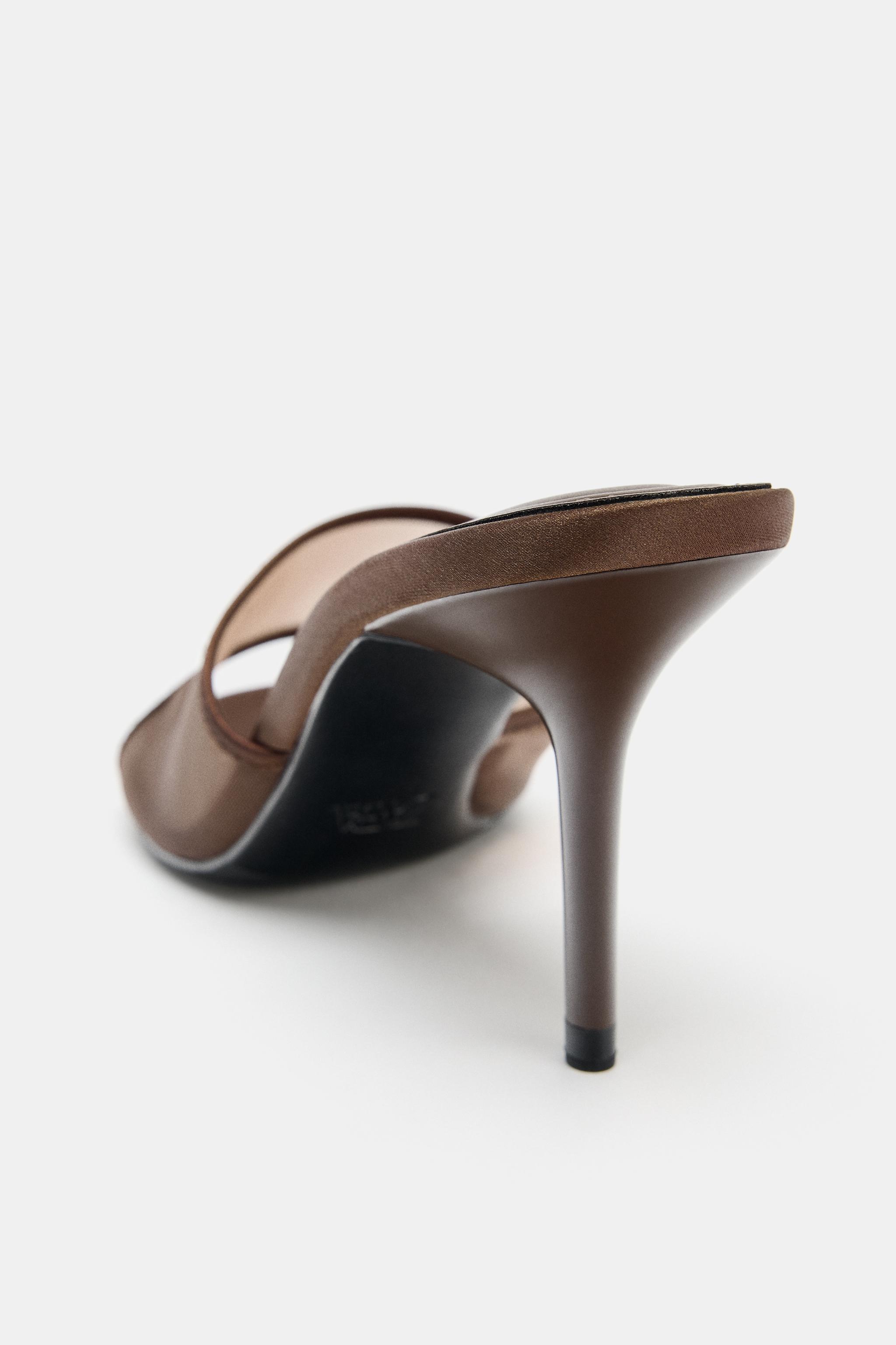 SANDALES À TALONS EN RÉSILLE