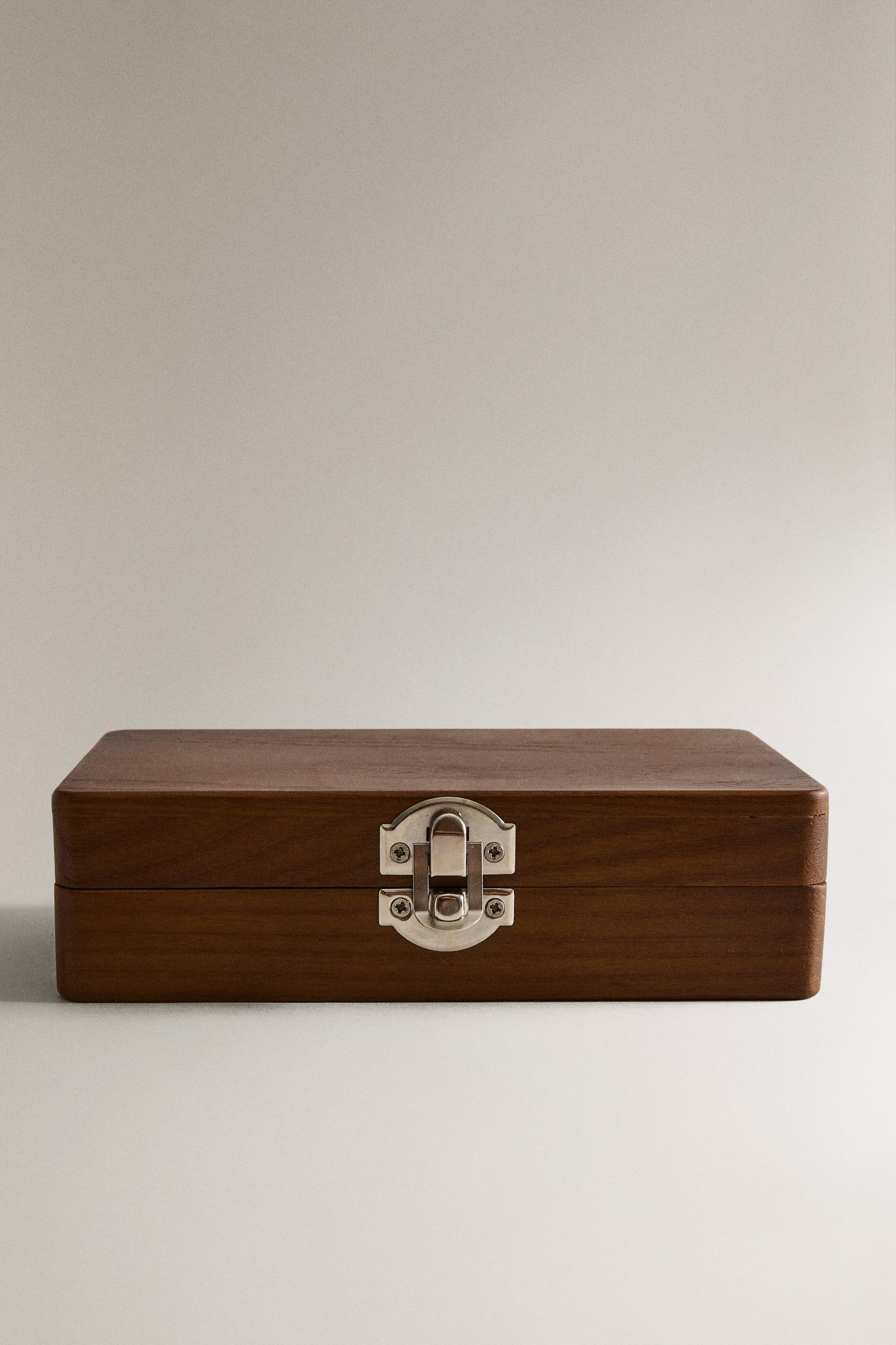 STEEL SCREWDRIVER IN A BEECHWOOD BOX