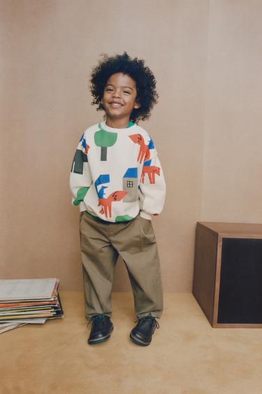 سويت شيرت بطبعة غابة - بيج فاتح الخاص بـ Zara