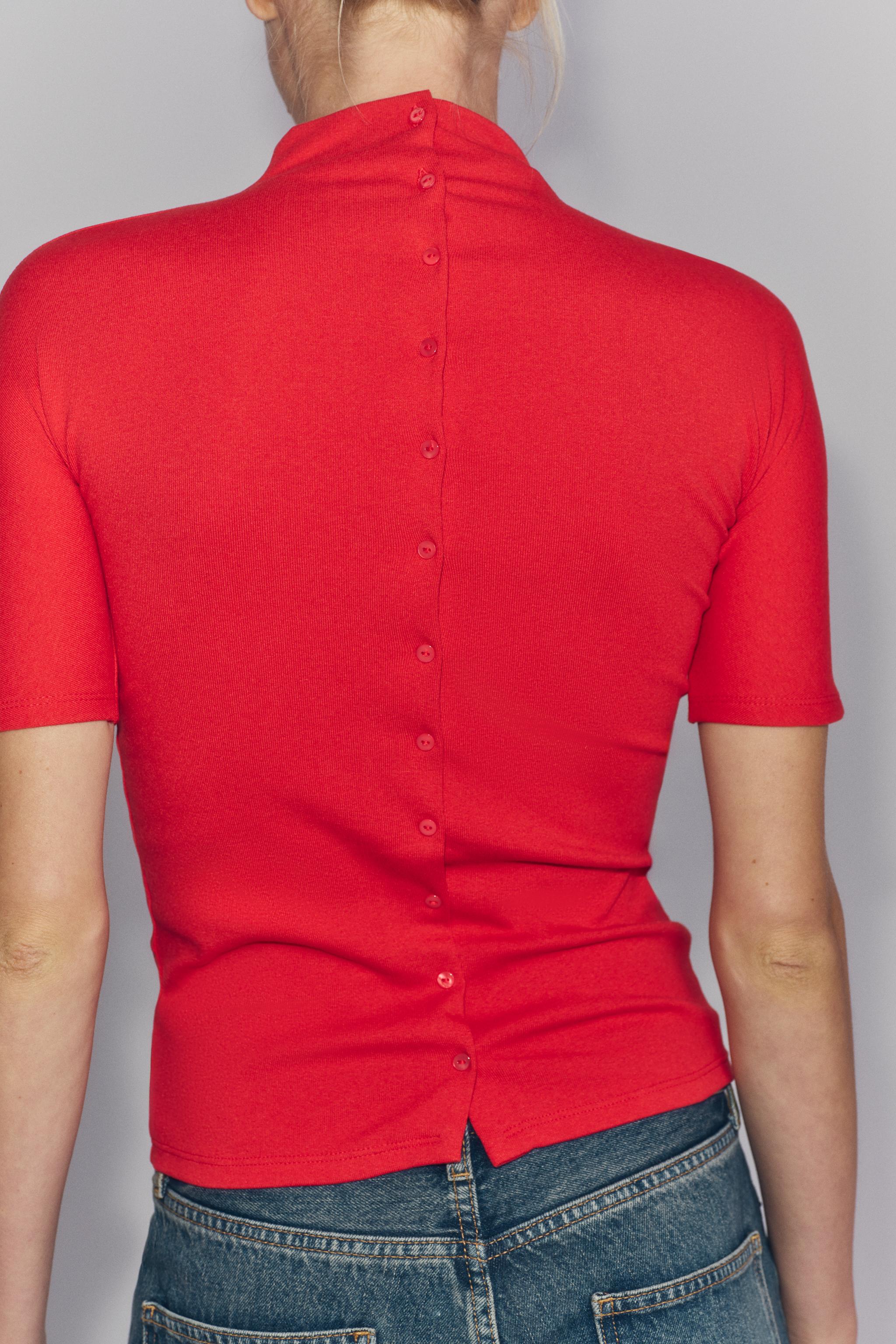 BUTTONED STAND-UP COLLAR T-SHIRT — Red