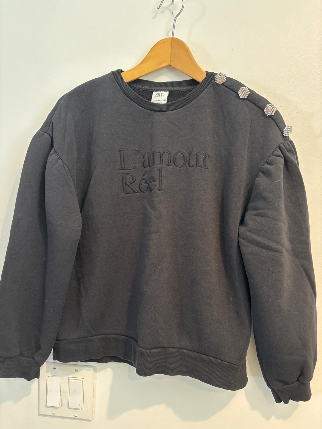 PUFF SLEEVE EMBROIDERED SWEATSHIRT