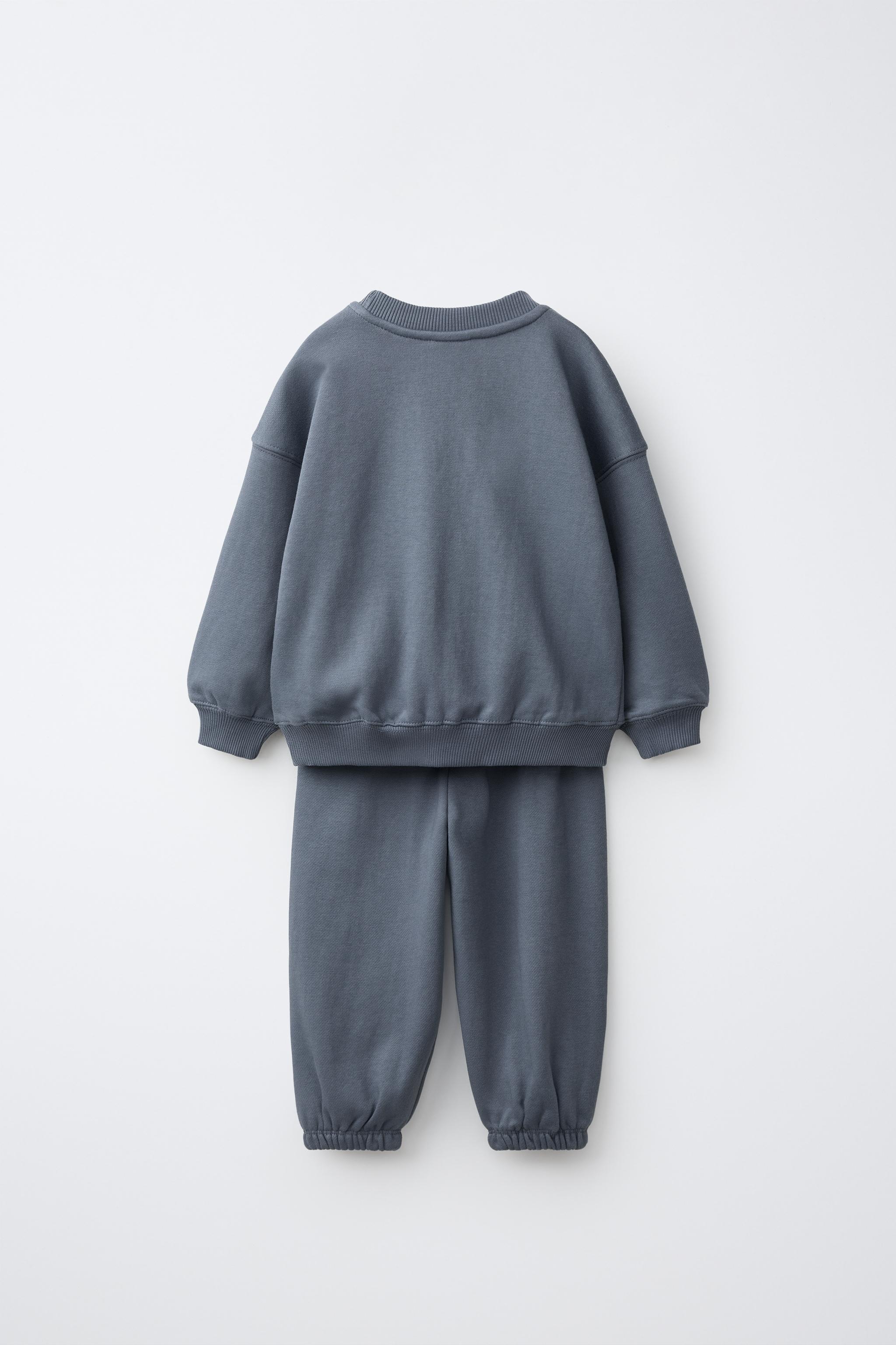 TEXT SWEATSHIRT AND JOGGER PANTS SET