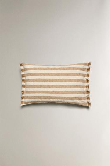 غلاف وسادة مخطط - مغرة الخاص بـ Zara - صورة 0