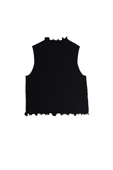 KNIT TOP WITH SCALLOPED TRIMS