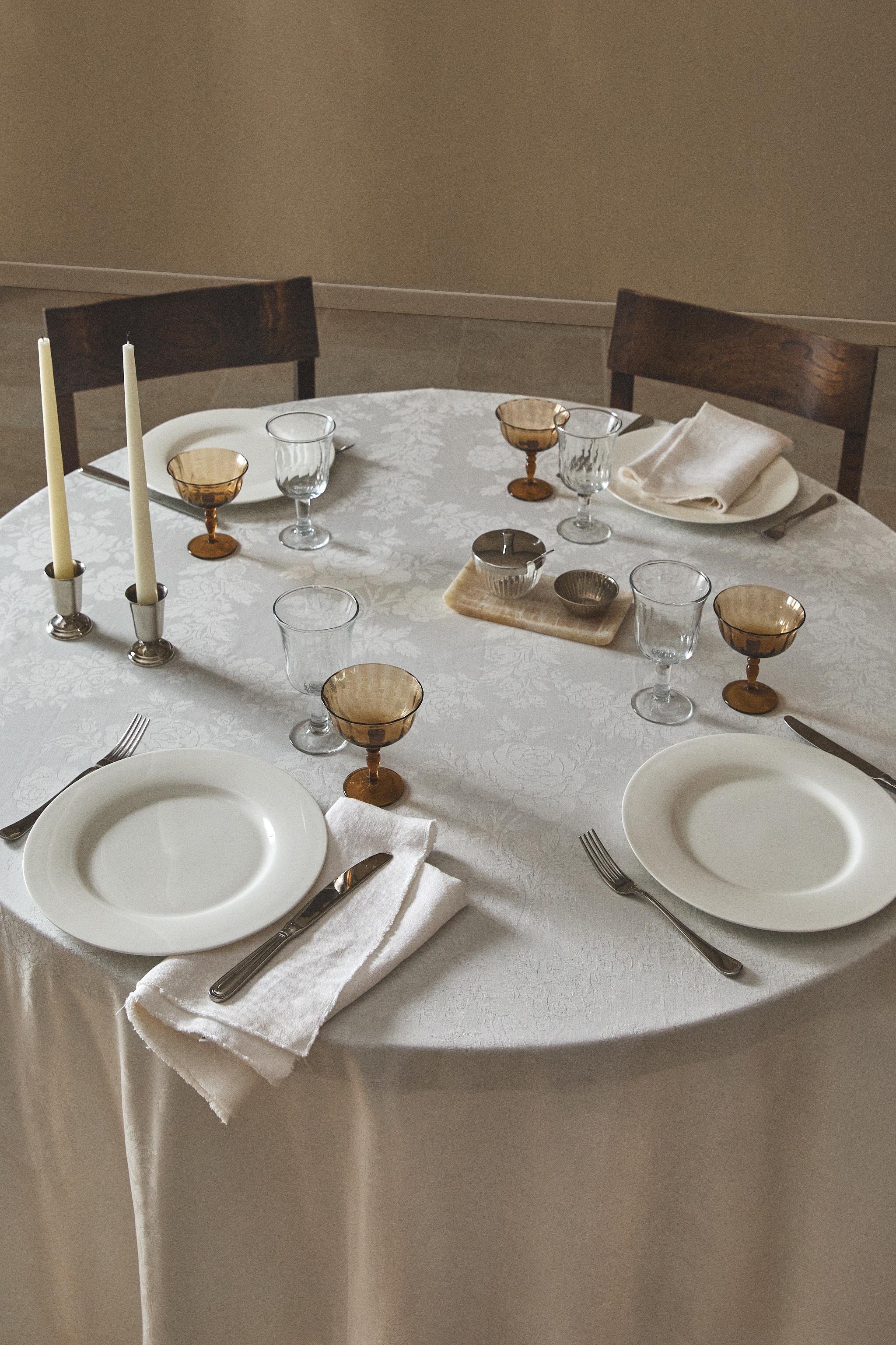 JACQUARD TABLECLOTH WITH ROSES — White