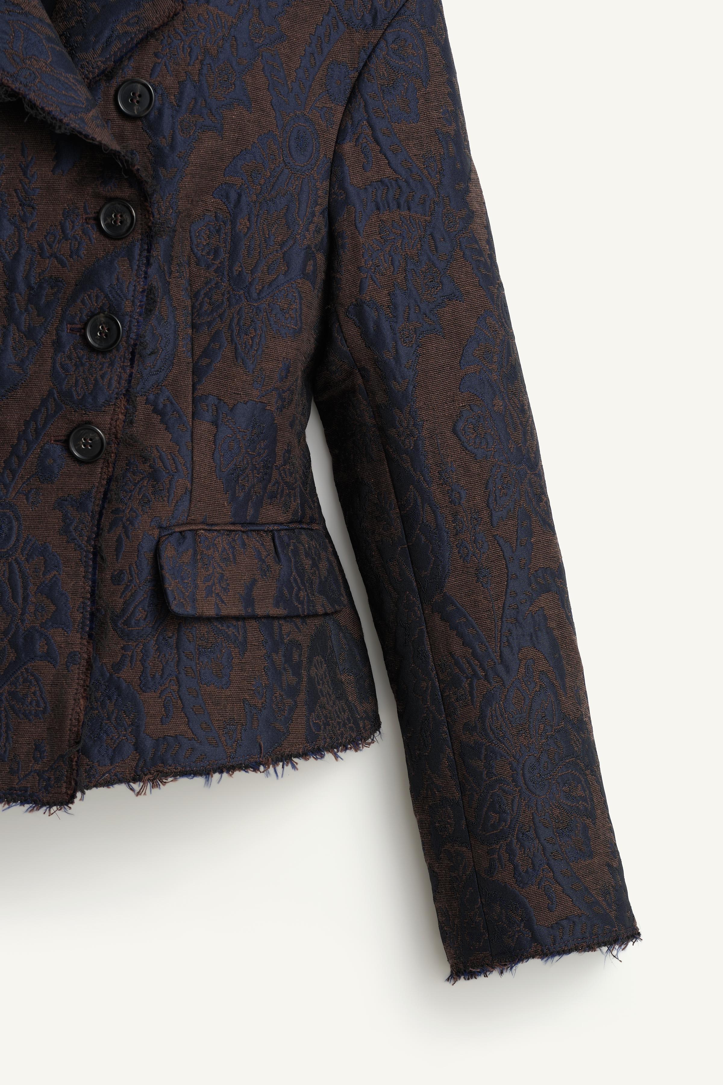 LIMITED EDITION CROPPED JACQUARD BLAZER