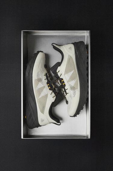 TRAIL RUNNING SHOE - White by Zara