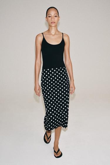 Falda midi de lunares de la colección ZW