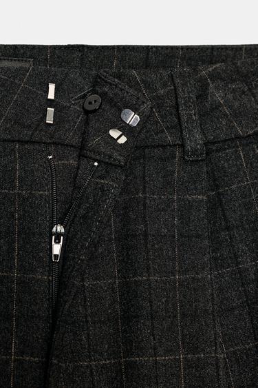 SHORT LONG À CARREAUX AVEC PLI - Gris chiné de Zara - Image 8