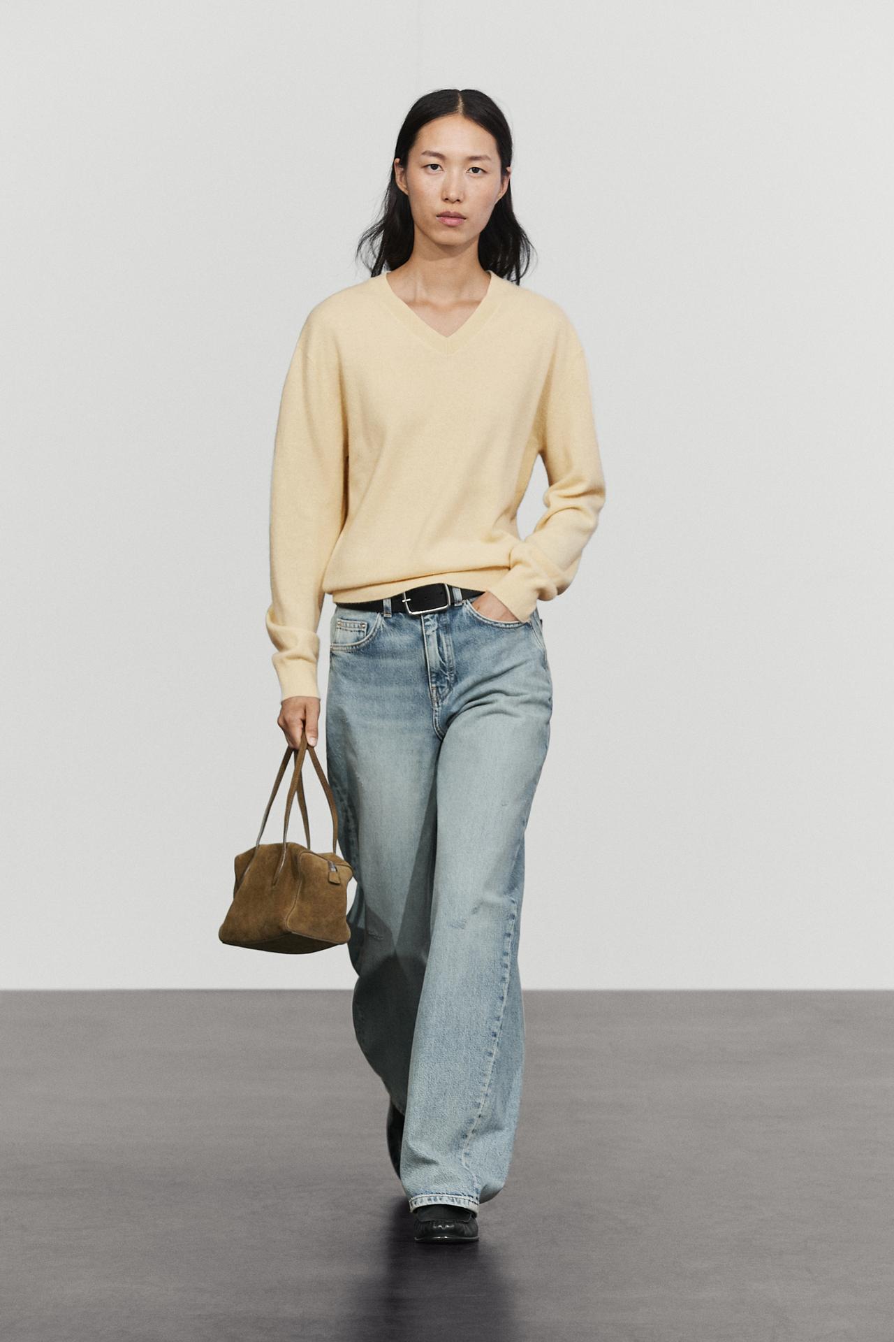 100% cashmere knit sweater — Yellow