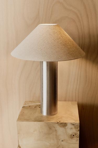 TABLE LAMP WITH METAL BASE - P by Zara