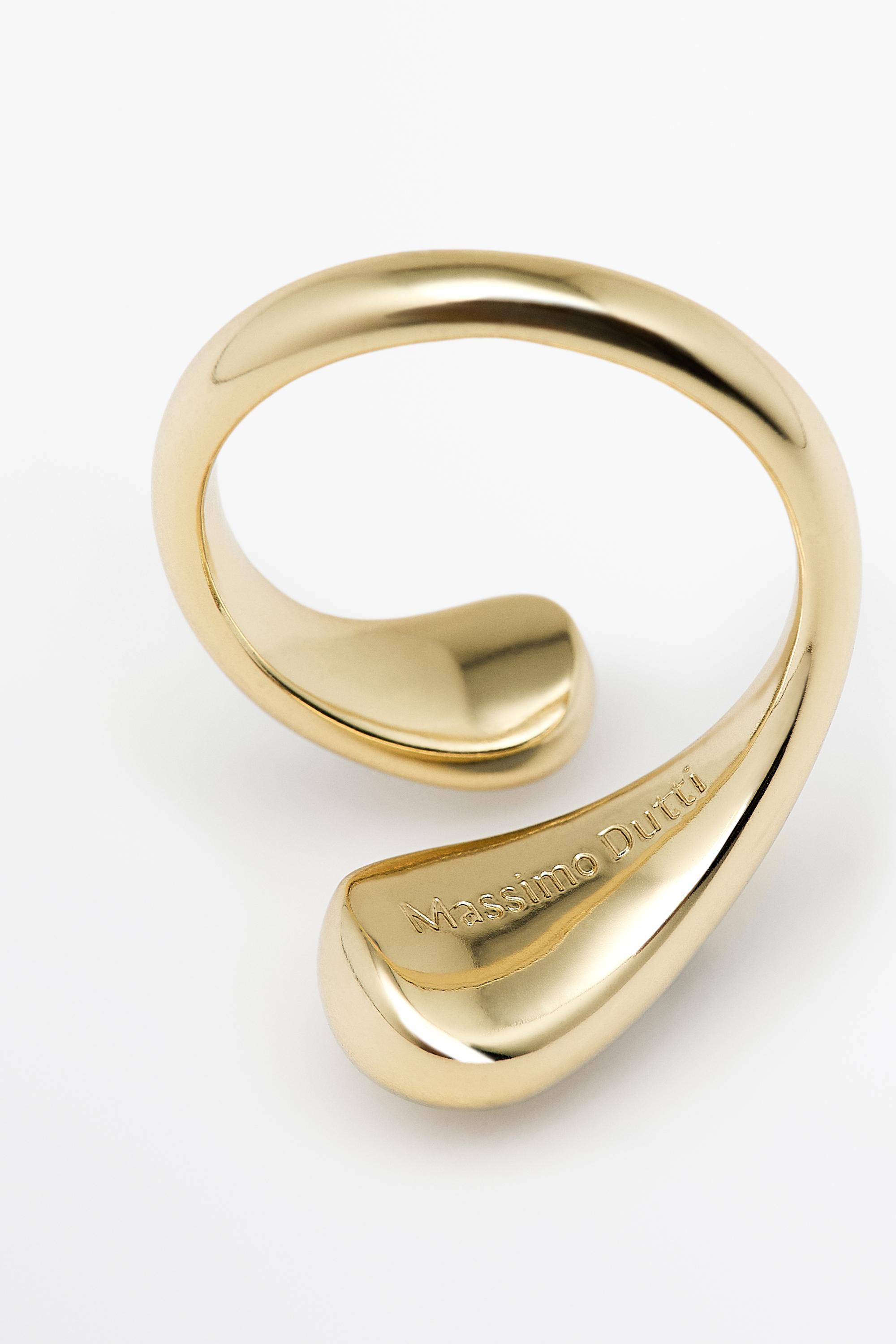 Double teardrop ring