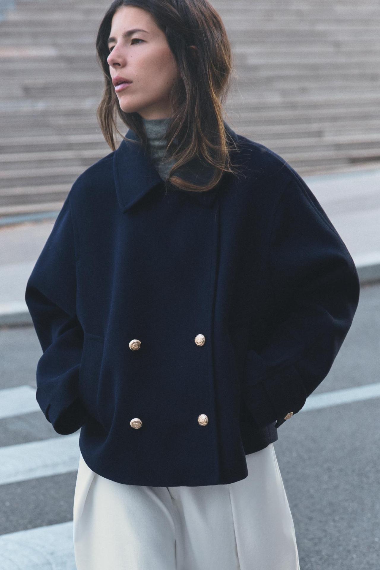 SHORT DOUBLE-BREASTED COAT — Navy blue