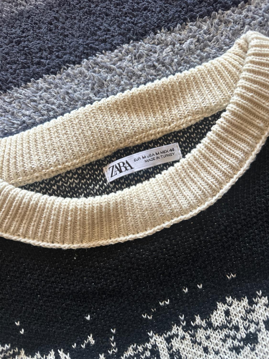 PIXELATED JACQUARD SWEATER - Image 3