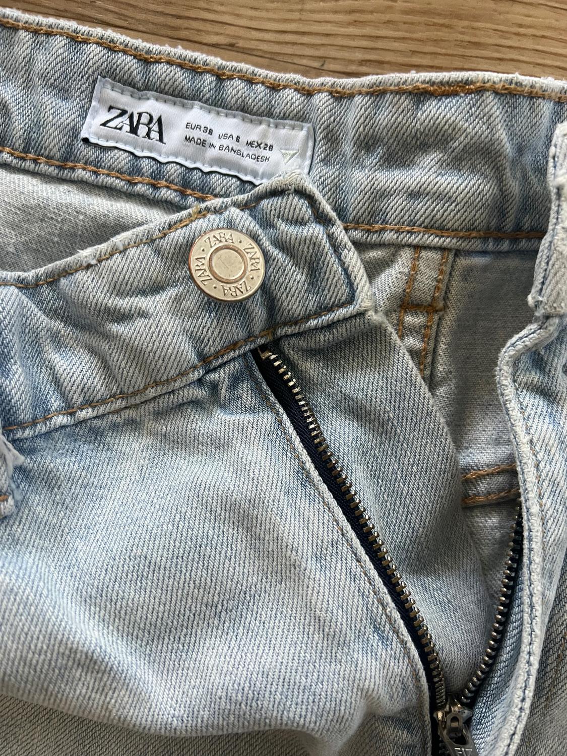 TRF HIGH-WAISTED MOM FIT DENIM SHORTS - Image 3
