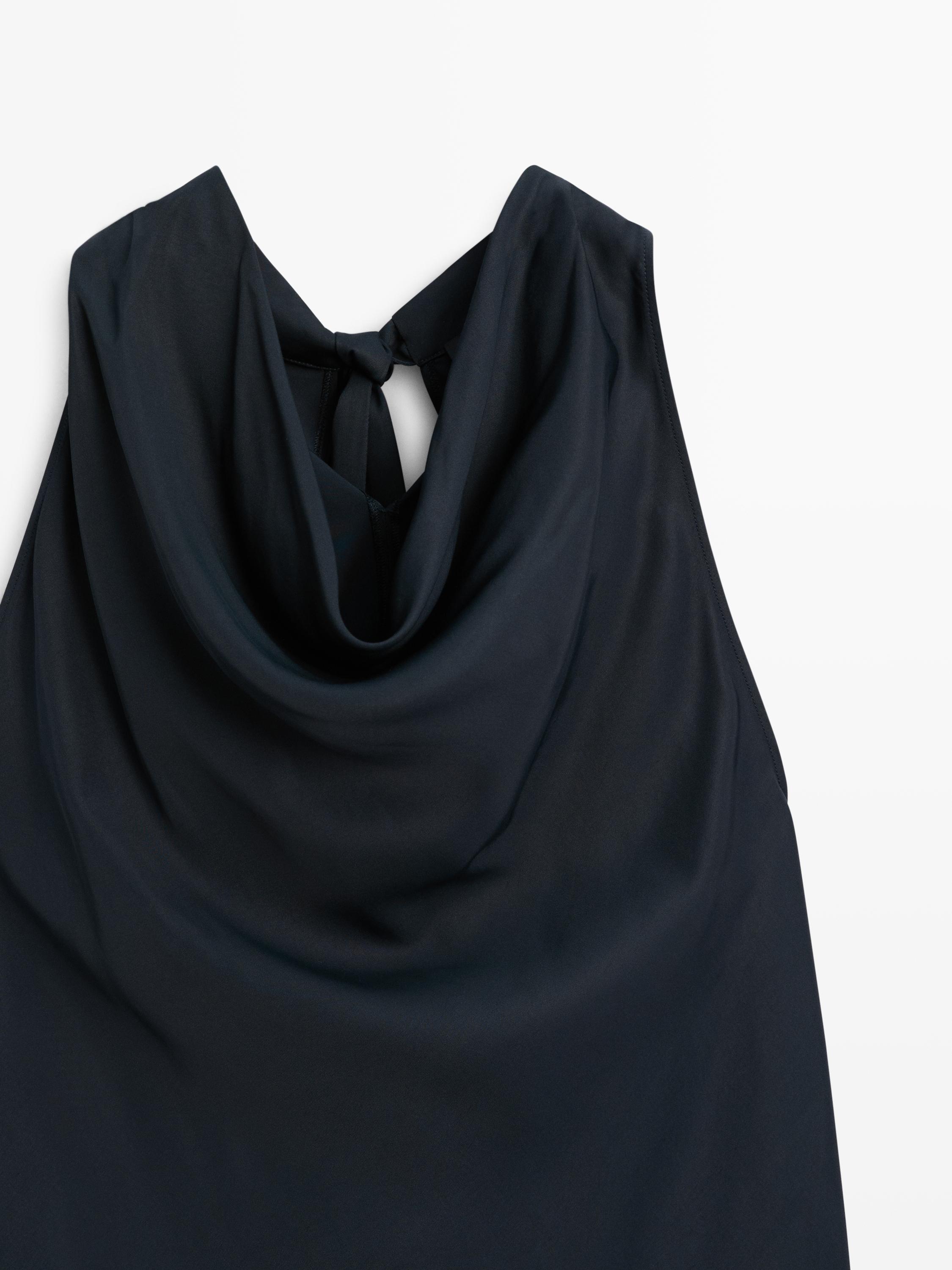 Total look cowl neck top