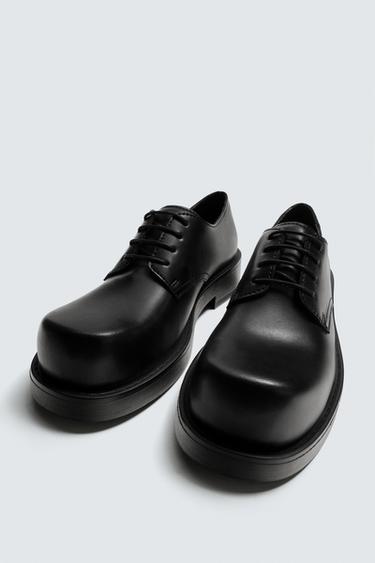 CHAUSSURES CHICS À SEMELLES ÉPAISSES - Noir de Zara - Image 1