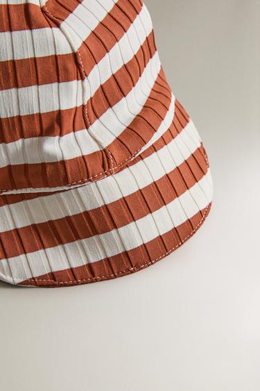 KIDS’ STRIPED BEACH HAT - Brick by Zara - Image 1