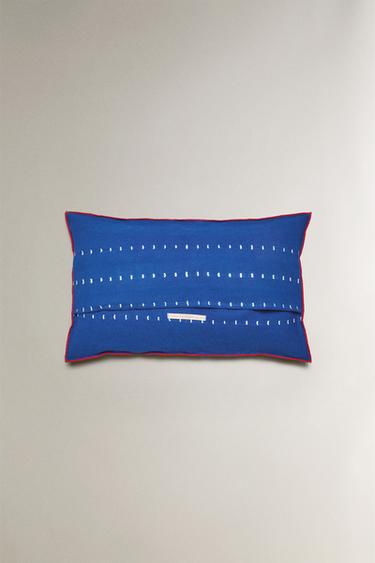 TIE-DYE COTTON CUSHION COVER WITH PIPING X TENSIRA - Blue by Zara - Image 3