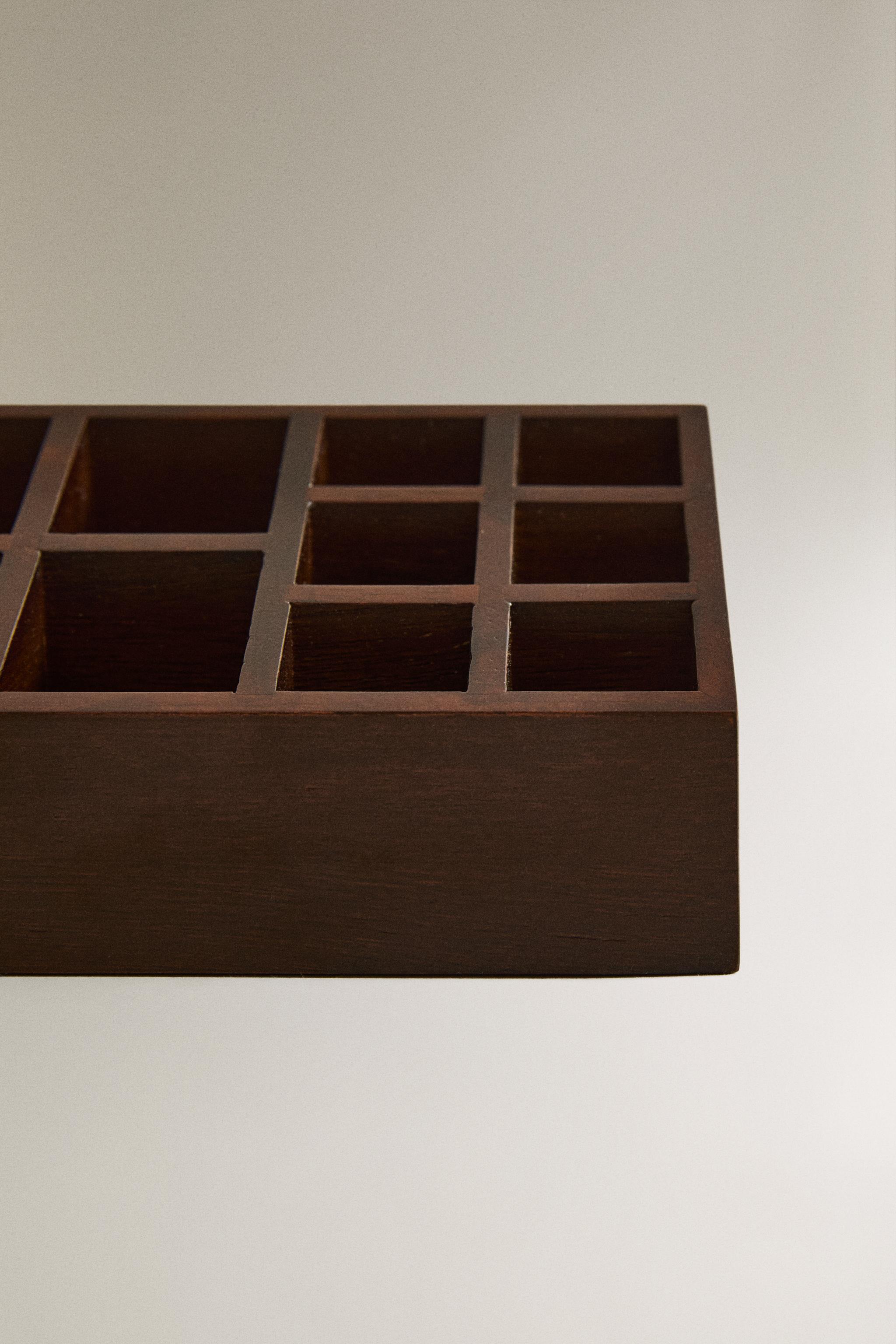 SMALL WOODEN MAKEUP ORGANIZER BOX