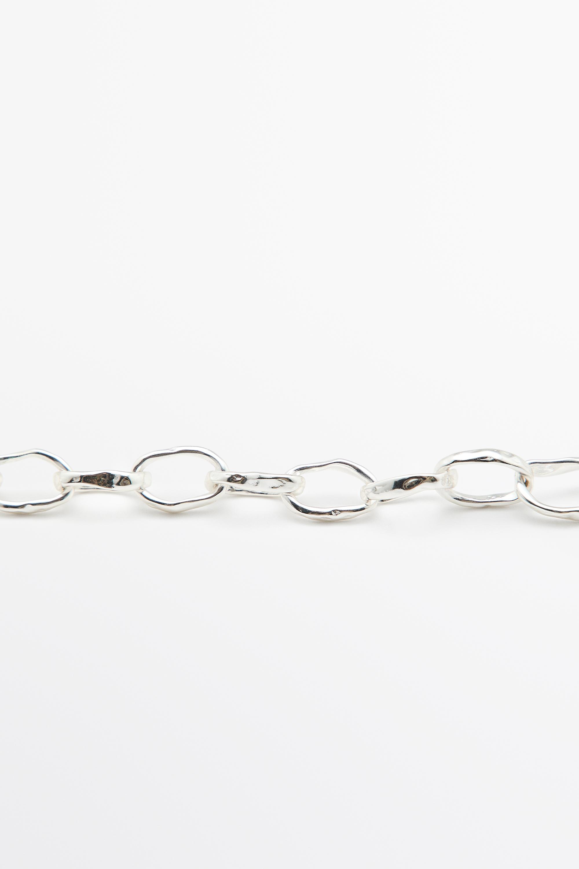Fluid link necklace